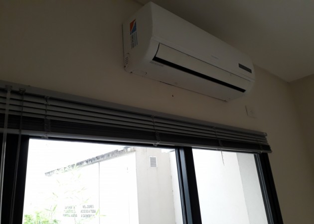 IMPORTANTE OFICINA EN ALQUILER LEGUIZAMÓN AL 900