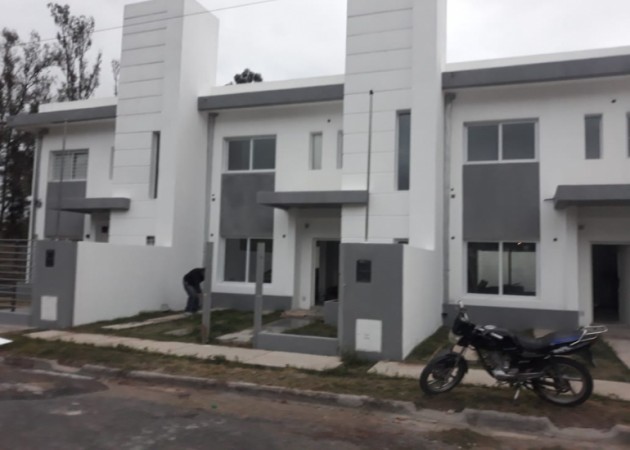 DUPLEX EN VENTA BARRIO PROFESIONALES (atrás de  UCASAL)