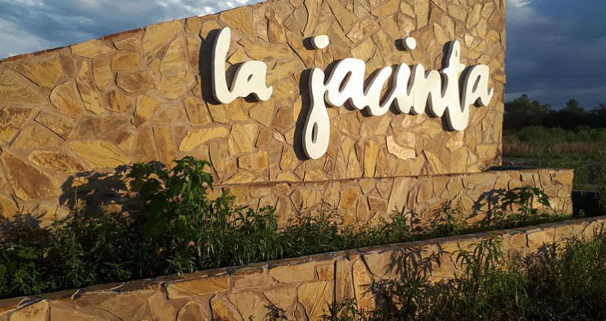 TERRENO EN LA JACINTA