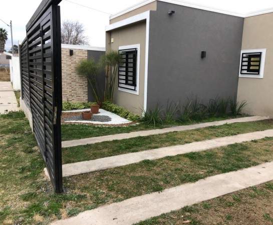 Hermosa casa remodelada