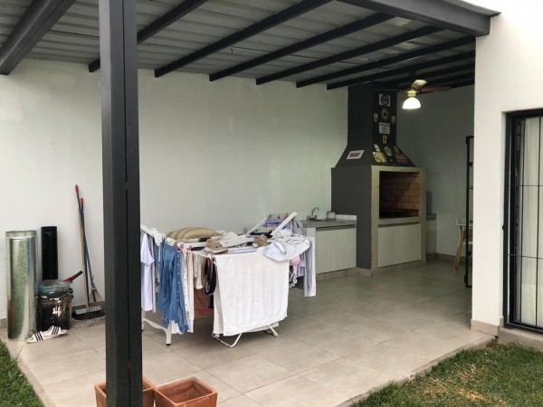 Hermosa casa remodelada