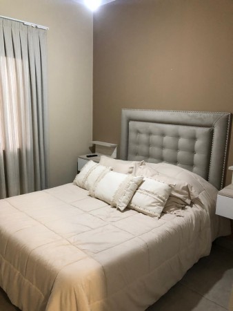 Hermosa casa remodelada