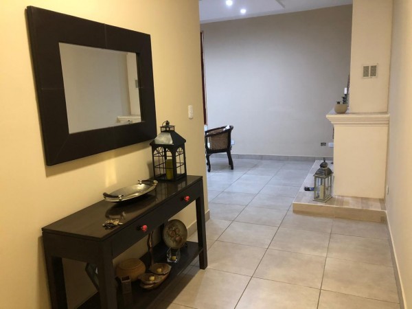 Hermosa casa remodelada