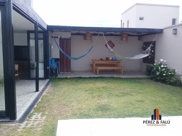 Espectacular Casa en Huaico