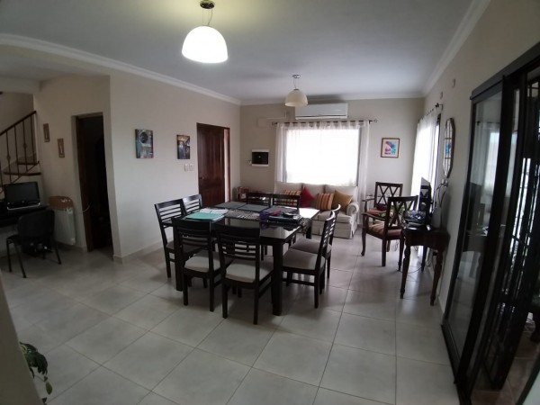 Hermosa Casa en Venta en La Fidelina! Excelente Ubicación