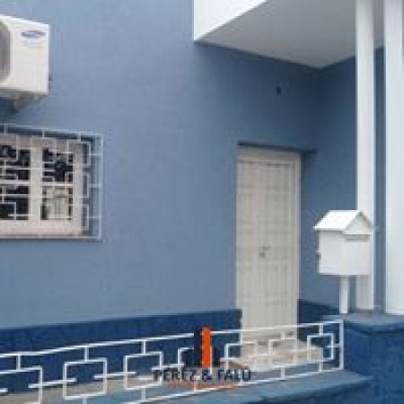 Propiedad en alquiler ideal consultorios en calle España 1500.