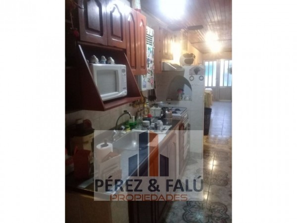 Oportunidad Casa en Venta en Barrio El Tribuno