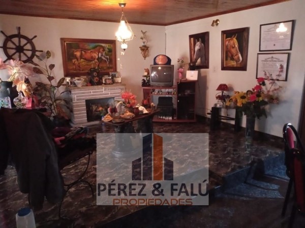 Oportunidad Casa en Venta en Barrio El Tribuno