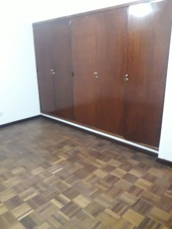 EN VENTA AMPLIO DEPARTAMENTO