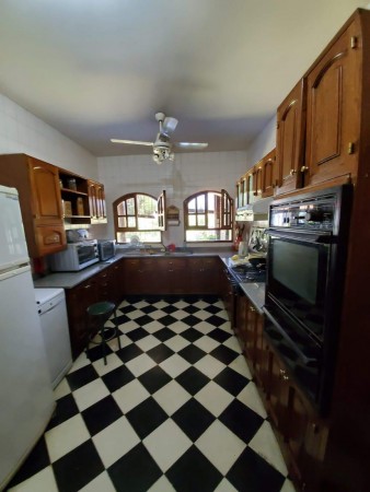 Casa esquina en Bo Tres Cerritos, zona primera rotonda