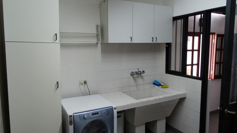 EN VENTA! CAMINO A CERRILLOS - CASA EN BARRIO PRIVADO LOS OLMOS, 2 TERRENOS JUNTOS! A 10 MINUTOS DEL CENTRO.