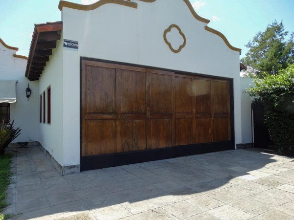 EN VENTA! CAMINO A CERRILLOS - CASA EN BARRIO PRIVADO LOS OLMOS, 2 TERRENOS JUNTOS! A 10 MINUTOS DEL CENTRO.