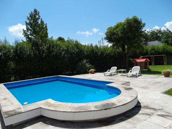EN VENTA! CAMINO A CERRILLOS - CASA EN BARRIO PRIVADO LOS OLMOS, 2 TERRENOS JUNTOS! A 10 MINUTOS DEL CENTRO.