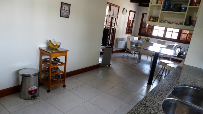 EN VENTA! CAMINO A CERRILLOS - CASA EN BARRIO PRIVADO LOS OLMOS, 2 TERRENOS JUNTOS! A 10 MINUTOS DEL CENTRO.