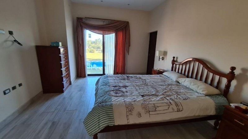 CASA EN ALQUILER - BARRIO CERRADO LOS OLMOS (Camino a Cerrillos)