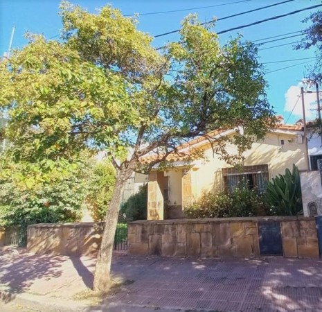 CASA  ZONA  MONUMENTO GUEMES  /  SHOPPING ALTO NOA