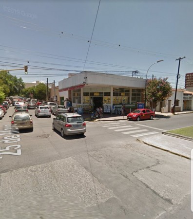 EN ALQUILER! LOCAL COMERCIAL AV. ENTRE RIOS ESQ. 25 DE MAYO