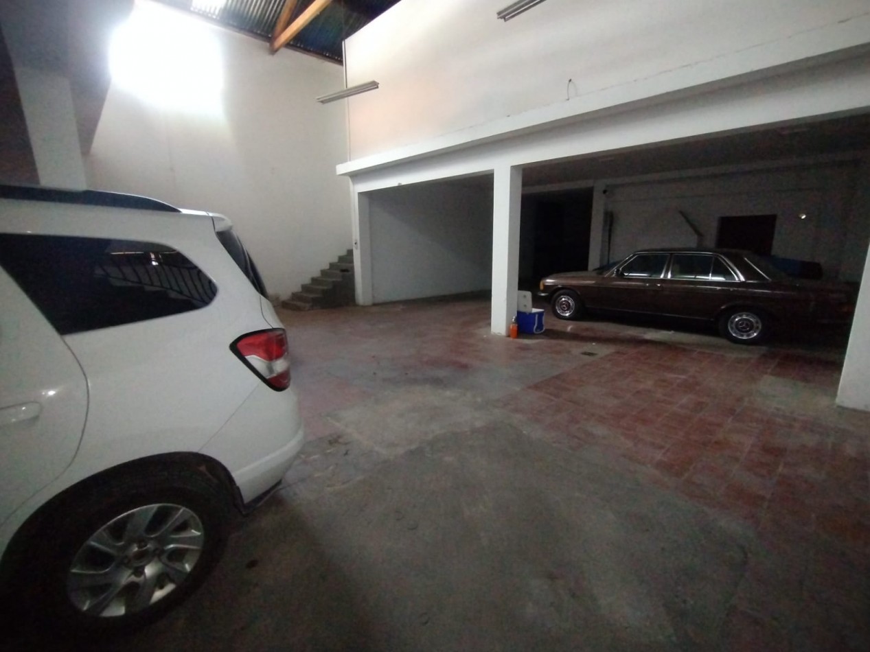 Importante Local Comercial Centrico - Zona calle Pellegrini