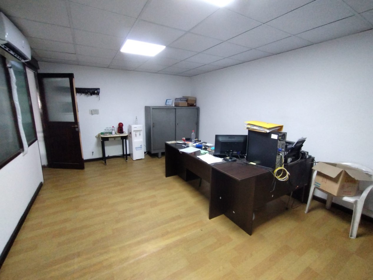 Importante Local Comercial Centrico - Zona calle Pellegrini