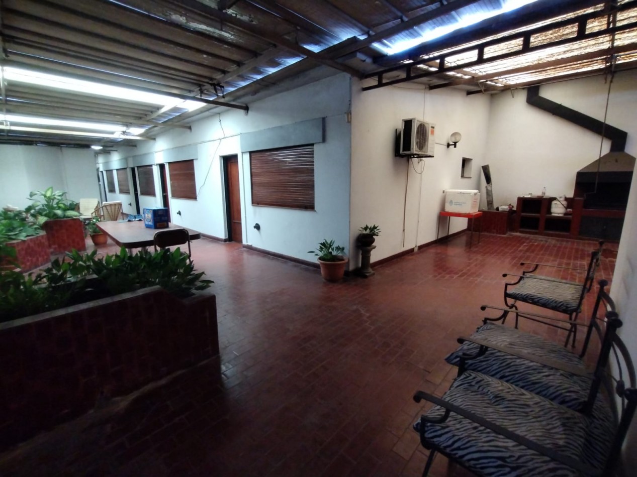 Importante Local Comercial Centrico - Zona calle Pellegrini