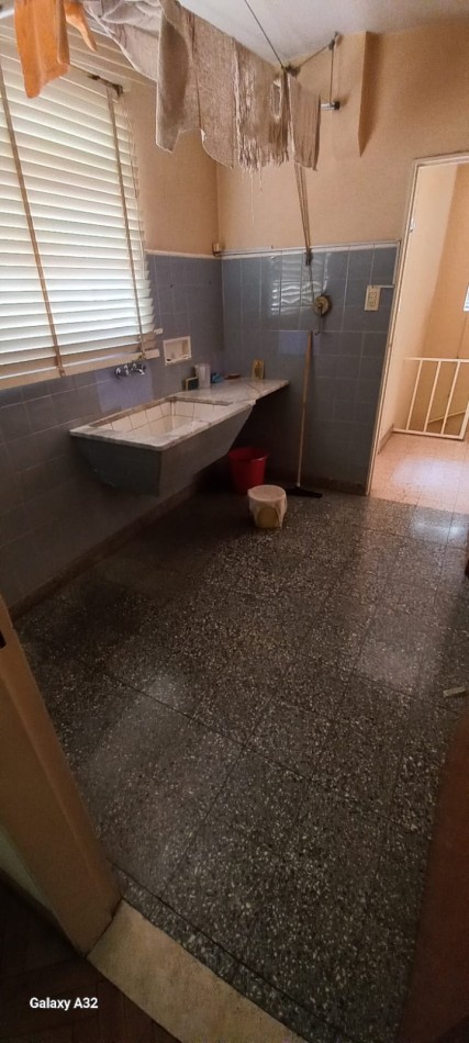 Importante Propiedad - Casa Zona Centro - Dean Funes 400