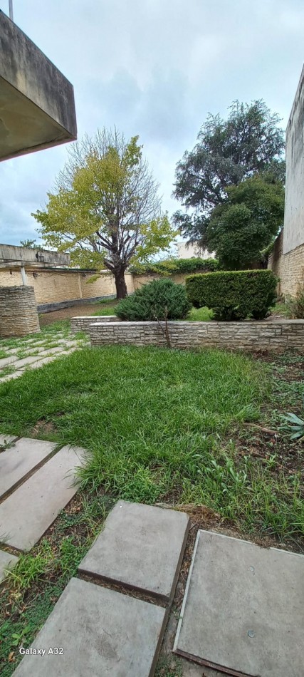 Importante Propiedad - Casa Zona Centro - Dean Funes 400
