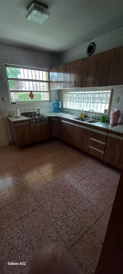Importante Propiedad - Casa Zona Centro - Dean Funes 400