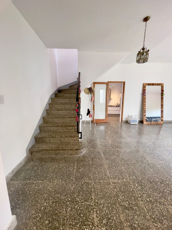 IMPORTANTE CASA ZONA CERRO SAN BERNARDO