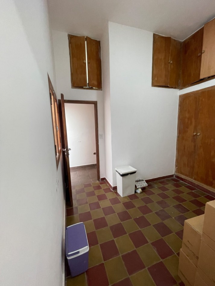 IMPORTANTE CASA ZONA CERRO SAN BERNARDO