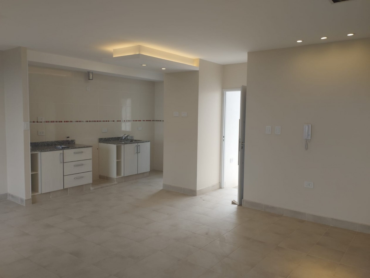 CASA A ESTRENAR EN URBANIZACION  LA JORGELINA 