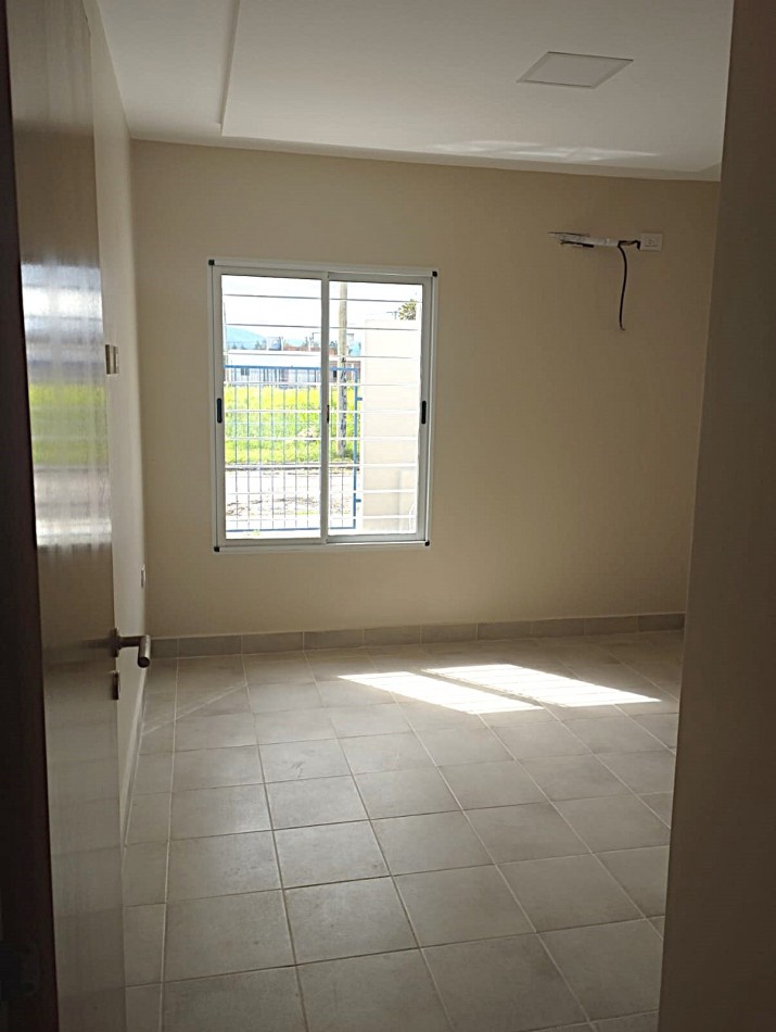 CASA A ESTRENAR EN URBANIZACION  LA JORGELINA 