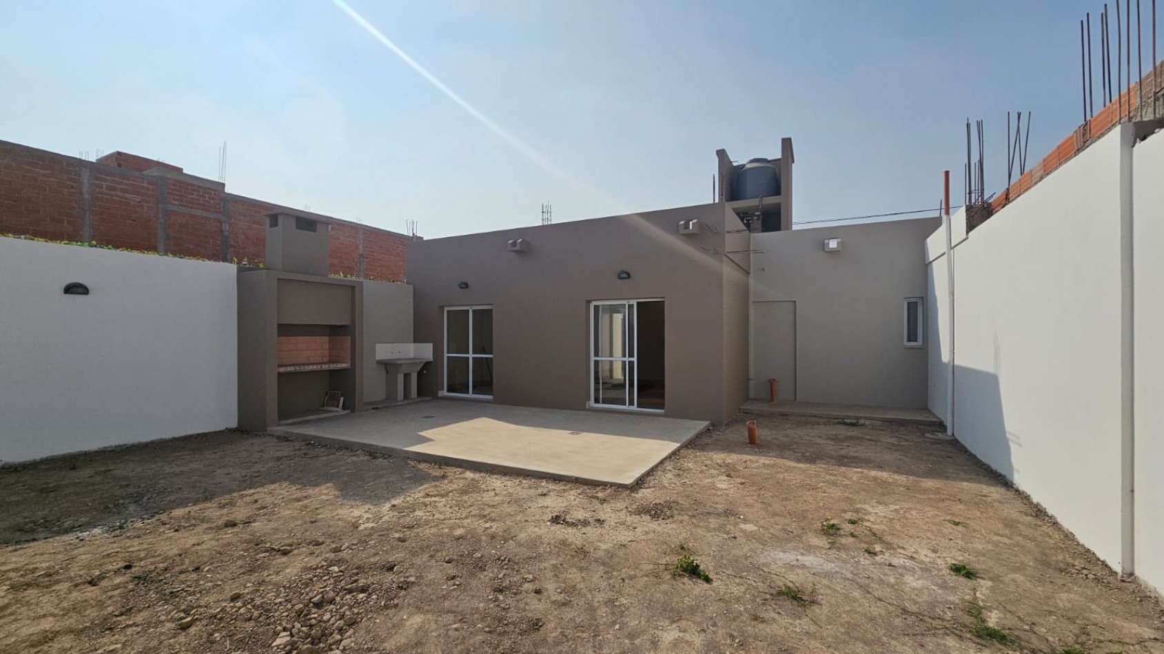 CASA A ESTRENAR EN URBANIZACION  LA JORGELINA 