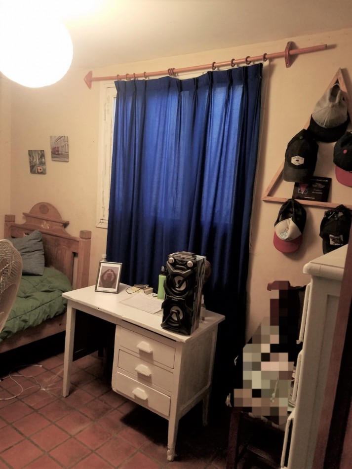 CASA CON TERRENO - CASEROS AL 2200 (ZONA COLEGIO ESTRADA)