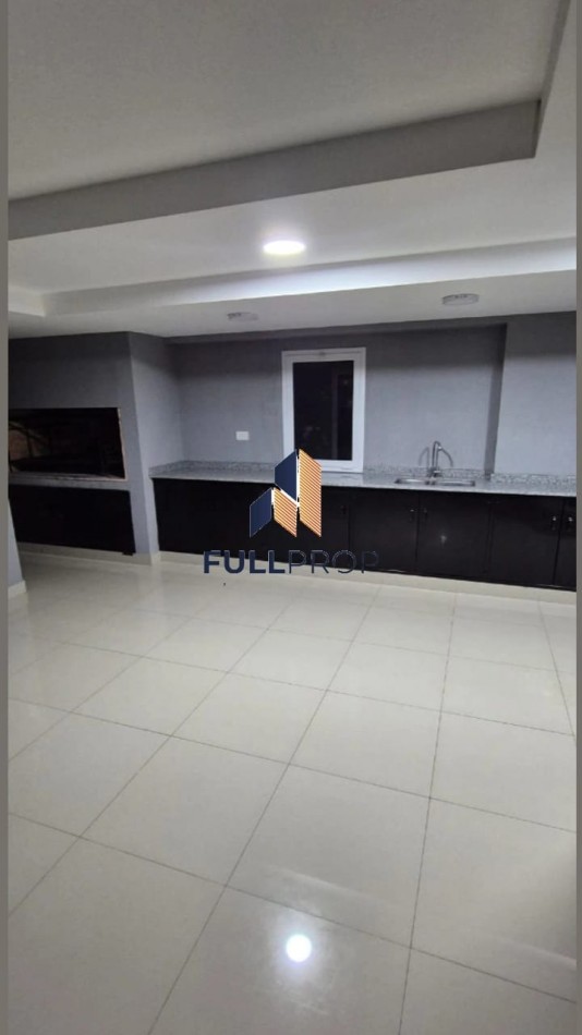 Departamento de 2 dormitorios en alquiler con cochera