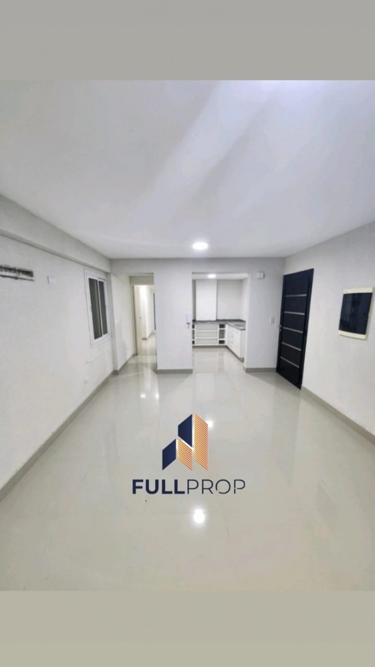 Departamento de 2 dormitorios en alquiler con cochera