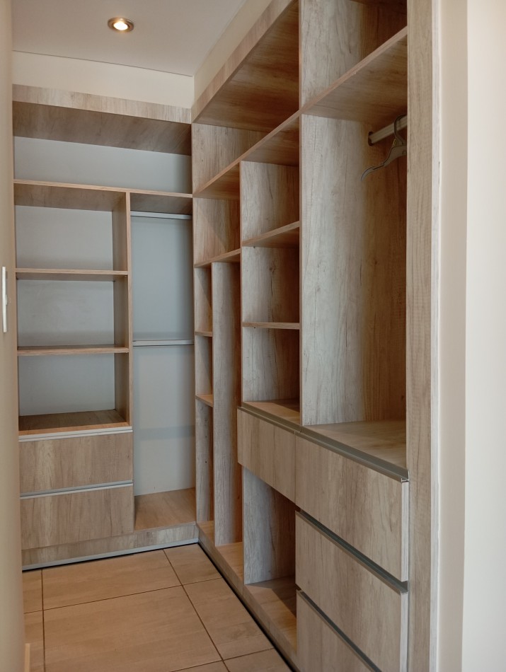 Alquiler 1 dormitorio con cochera.