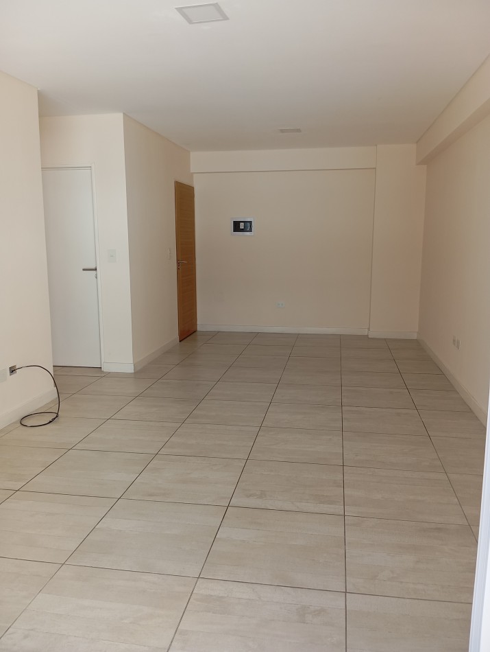 Alquiler 1 dormitorio con cochera.