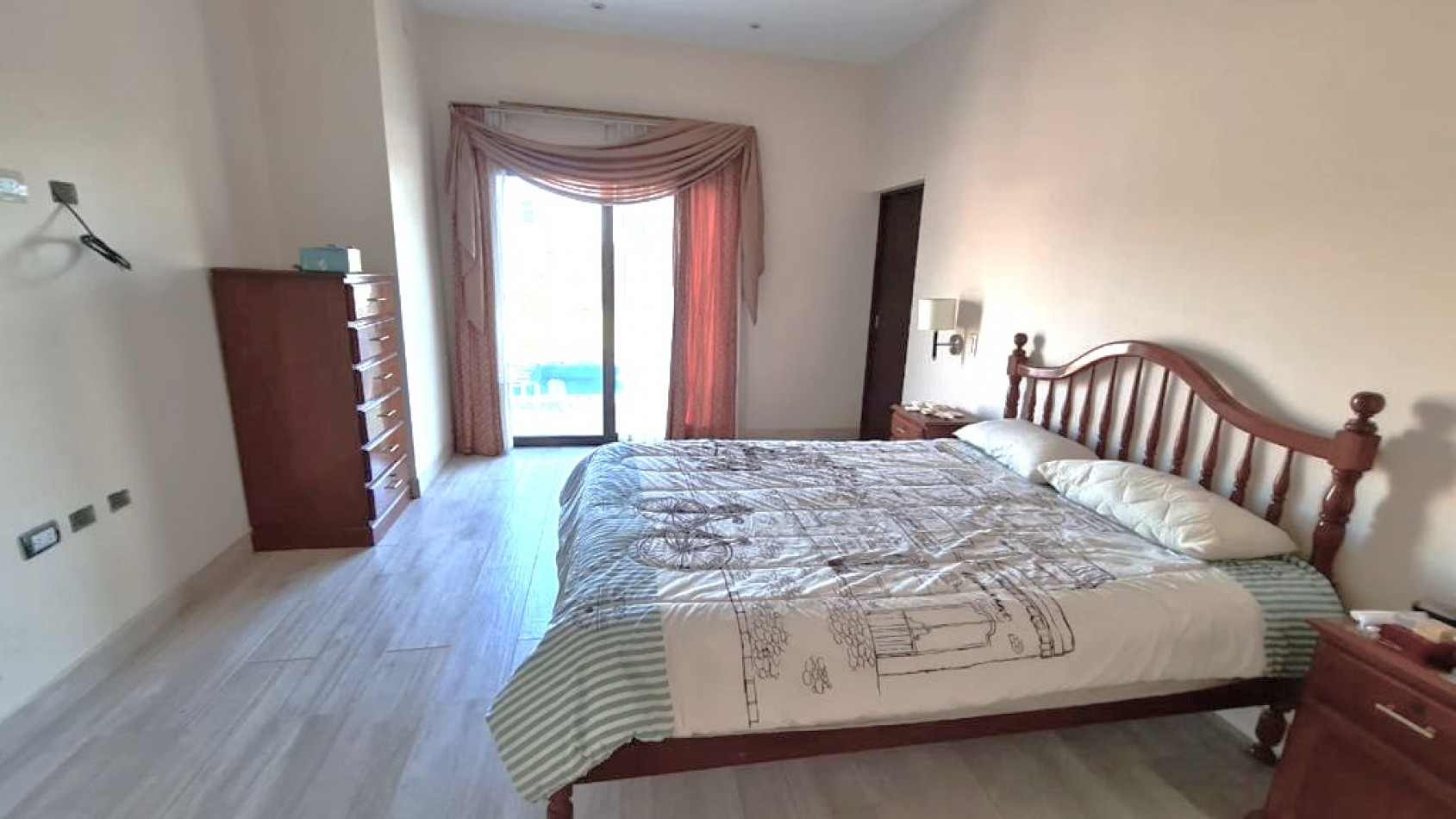 CASA EN ALQUILER - BARRIO PRIVADO LOS OLMOS (Cerrillos)