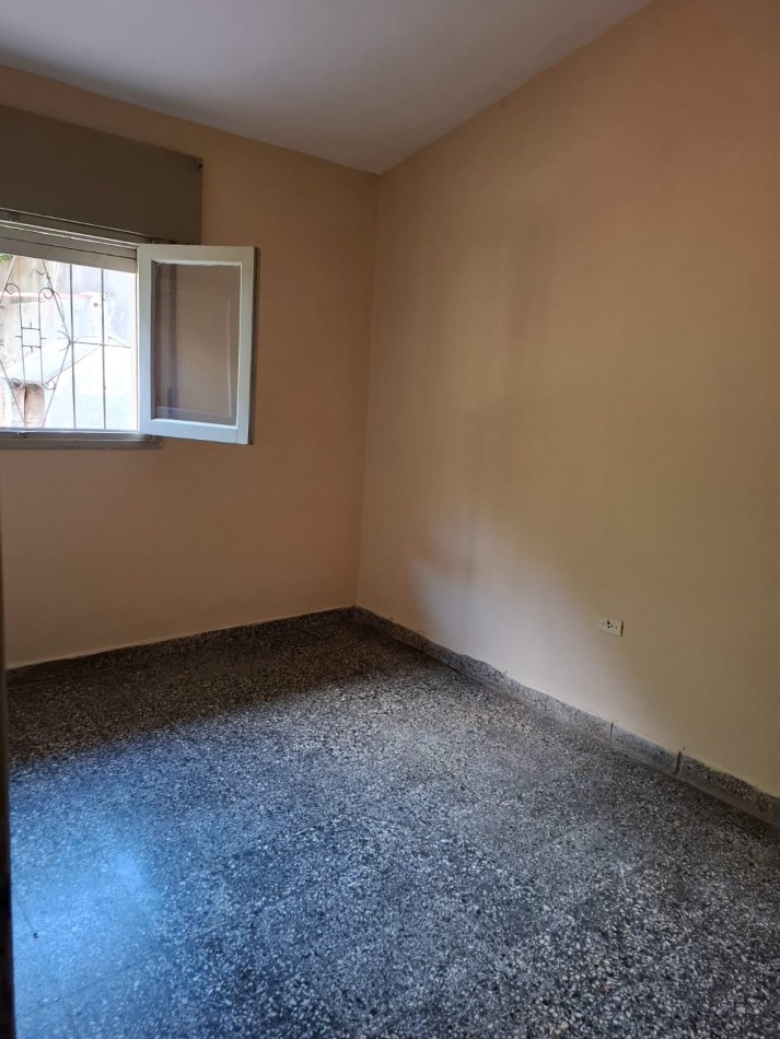 PROPIEDAD CON AMPLIO TERRENO EN TRES CERRITOS