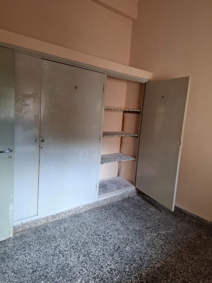 PROPIEDAD CON AMPLIO TERRENO EN TRES CERRITOS