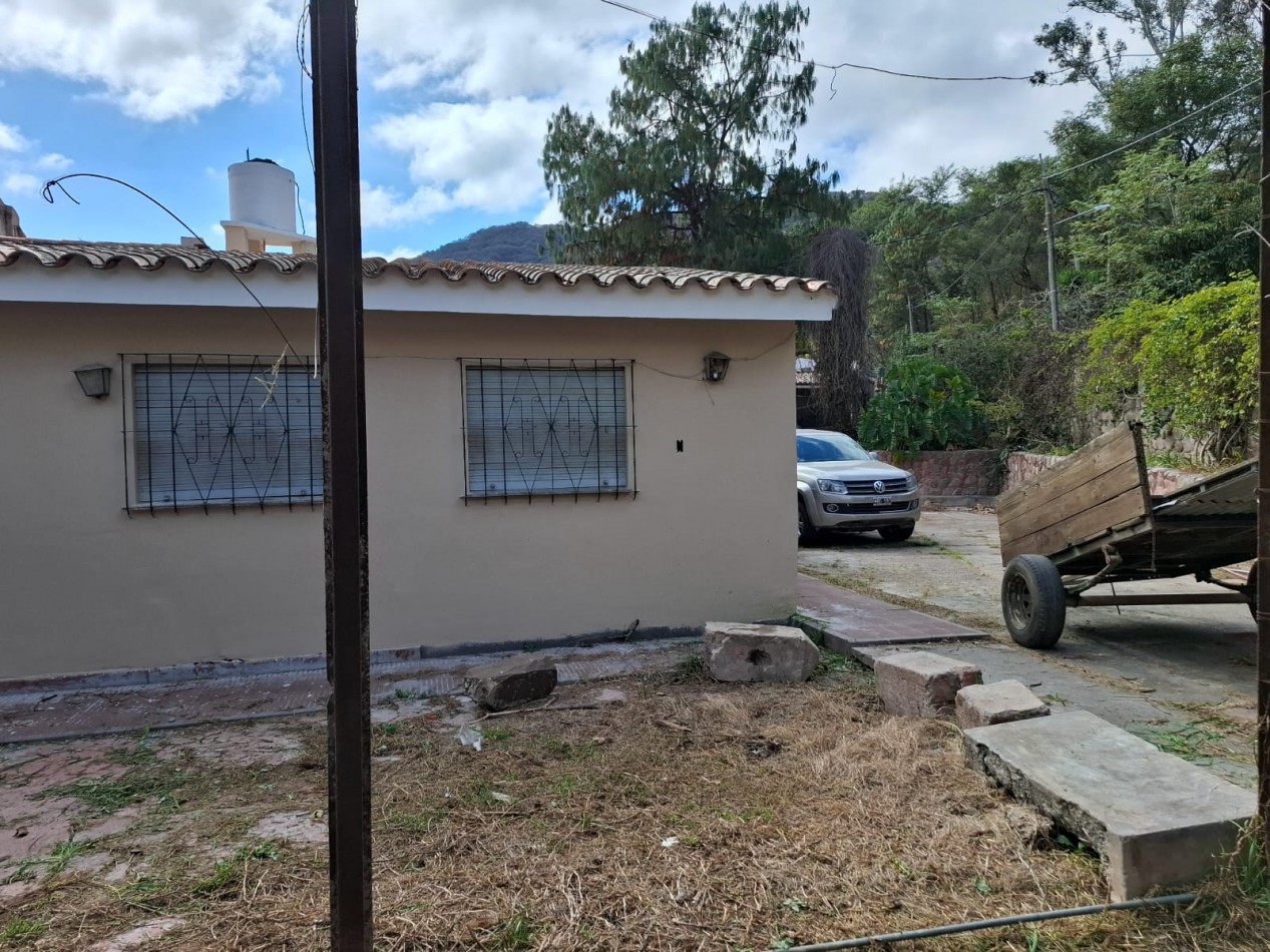 PROPIEDAD CON AMPLIO TERRENO EN TRES CERRITOS