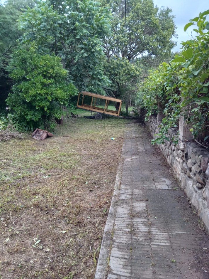 PROPIEDAD CON AMPLIO TERRENO EN TRES CERRITOS