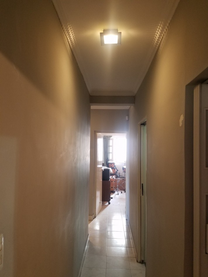 EN VENTA! CASA CON  2 TALLERES EN B° EL TRIBUNO - IDEAL P/ PYMES !