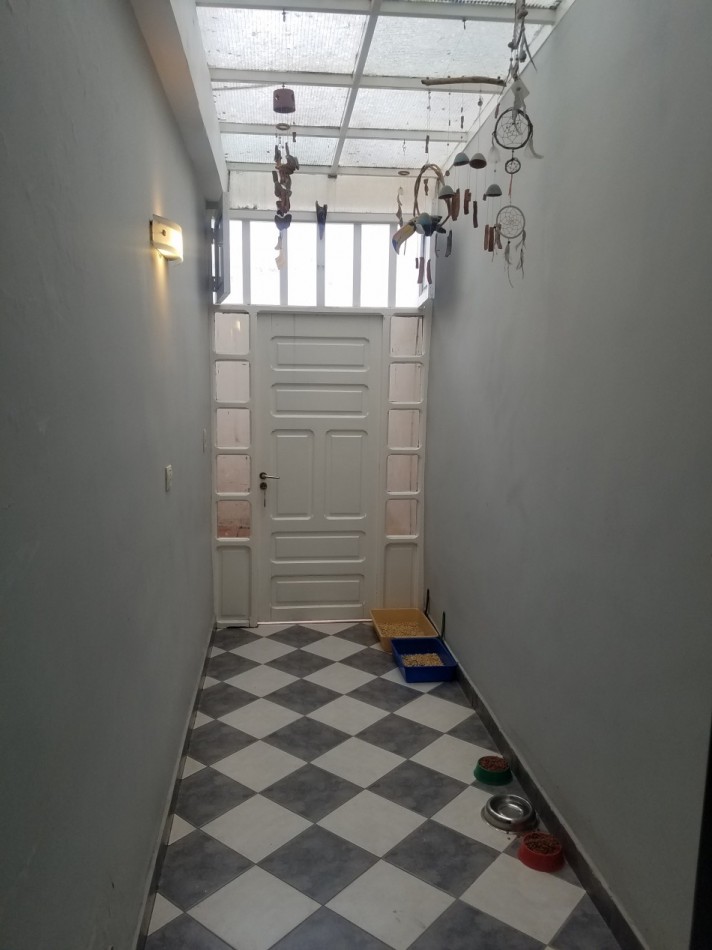 EN VENTA! CASA CON  2 TALLERES EN B° EL TRIBUNO - IDEAL P/ PYMES !