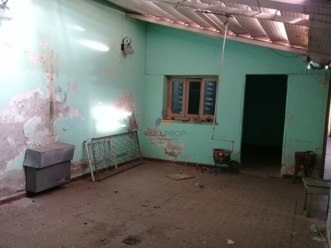 Casa a Reciclar en Leguizamon al 900