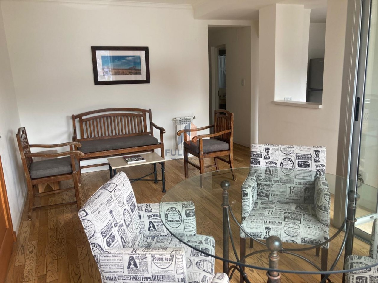 Departamento Amoblado de 2 dormitorios en Necochea al 200