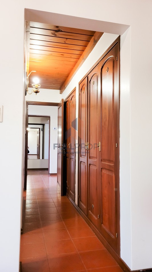 Elegante Casa Estilo Neo Colonial en Venta - Club de Campo El Tipal
