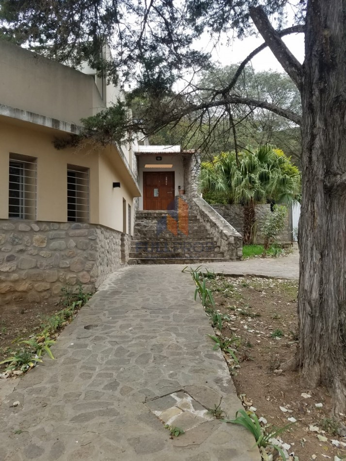 GRAN OFICINA EN ALQUILER - TRES CERRITOS
