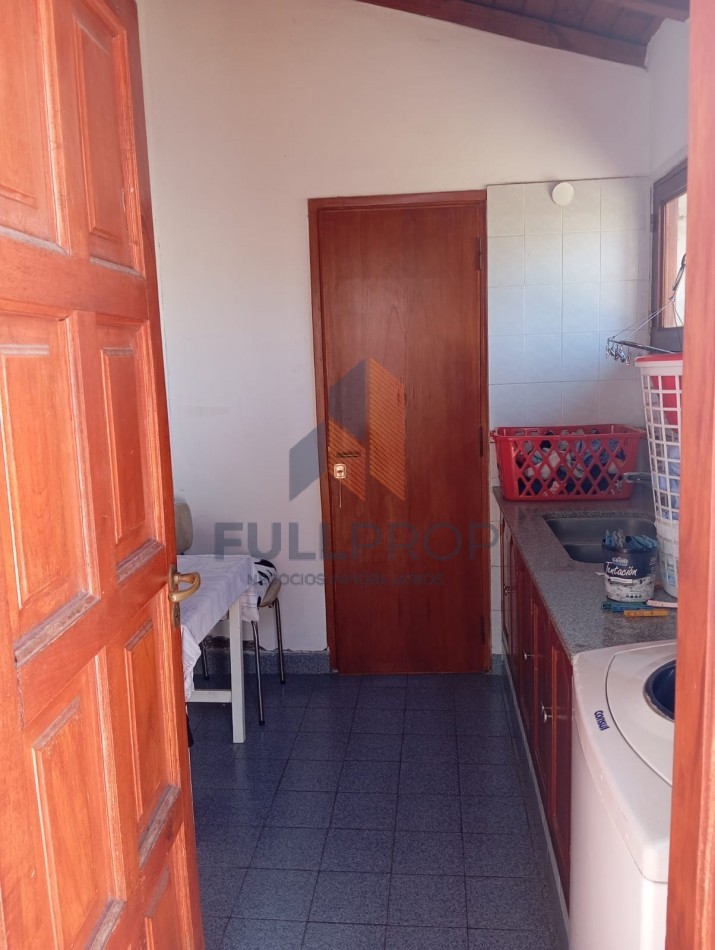 CASA EN VENTA- TRES CERRITOS