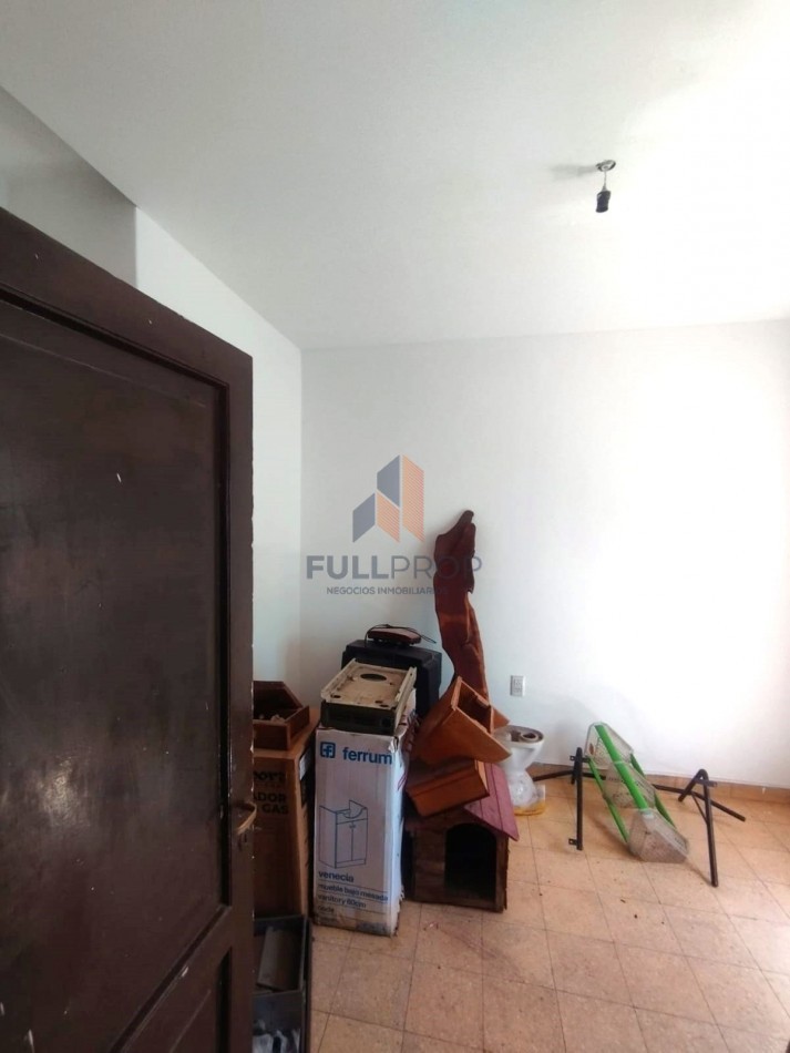 VIVIENDA COLECTIVA UBICADA EN LAVALLE AL 100  (6 UNIDADES FUNCIONALES)